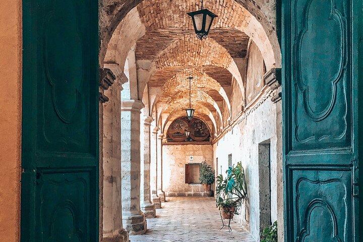 Arequipa Walking Tour and Santa Catalina Monastery