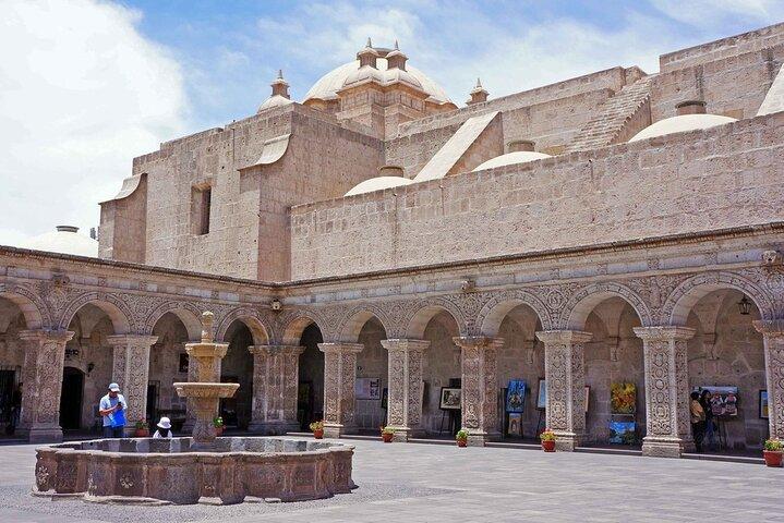 Arequipa Walking Tour and Santa Catalina Monastery