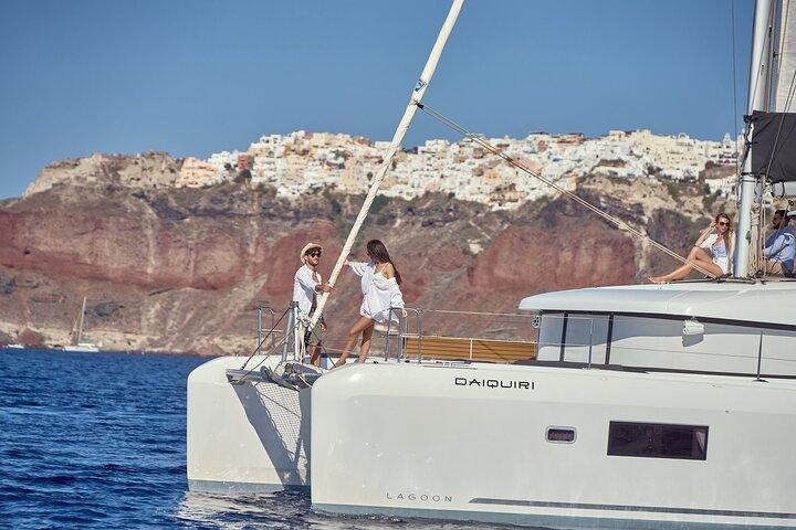 Santorini Oia: Luxury Day Cruise with Fresh Fish BBQ & Drinks