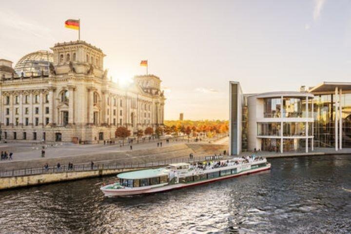 Berlin City Tour by Private Car