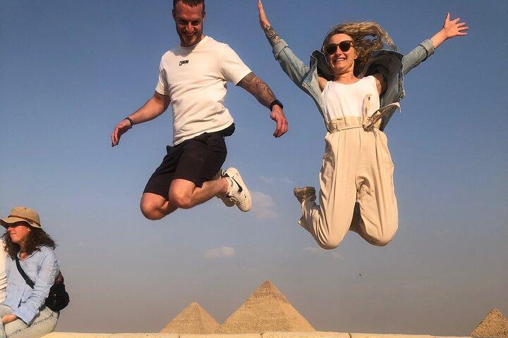Privat tour: Pyramids and Sphinx , Saqqara ,memphise with Lunch