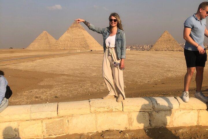 Privat tour: Pyramids and Sphinx , Saqqara ,memphise with Lunch