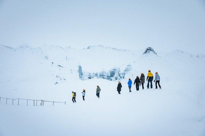 3 Hours Katla Ice Cave Tour/Meet in Vík