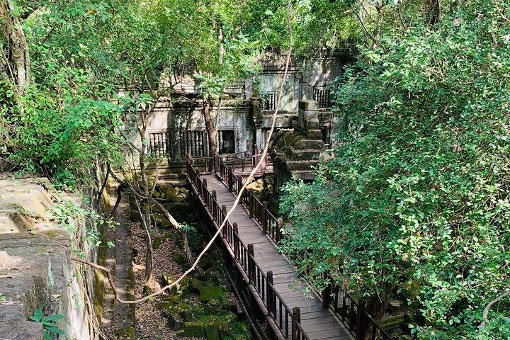 Explore Preah Vihear, Beng Mealea&Koh Ker – 12hr Private Car Tour