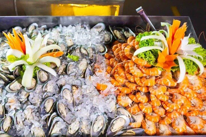 VIVA Alangka River Cruise: Dining & Cabaret Delight