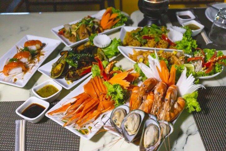 VIVA Alangka River Cruise: Dining & Cabaret Delight