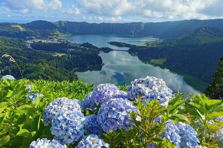 São Miguel 2-Day Premium Tour: Furnas, 7 Cidades, Fogo & Nordeste