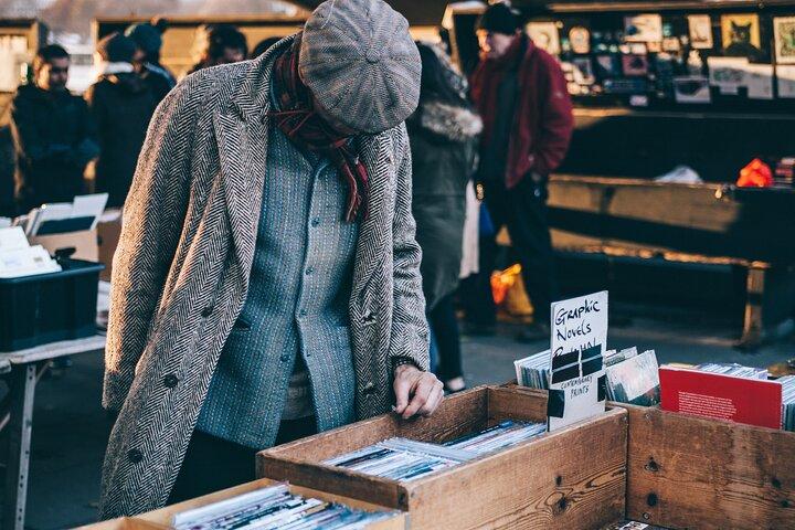 Paris Antiques Market Insider's Tour in Extra-Small Group