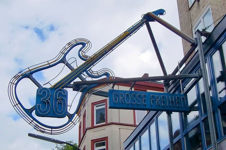 Hamburg St. Pauli (18+) Private Walking Tour with a Professional Guide
