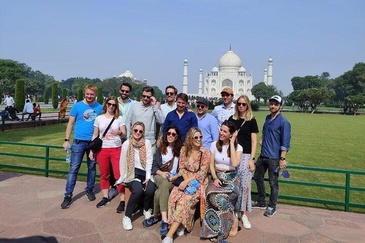 Day Trip To Taj Mahal, Agra Fort & Mehtab Bagh From Delhi By Car