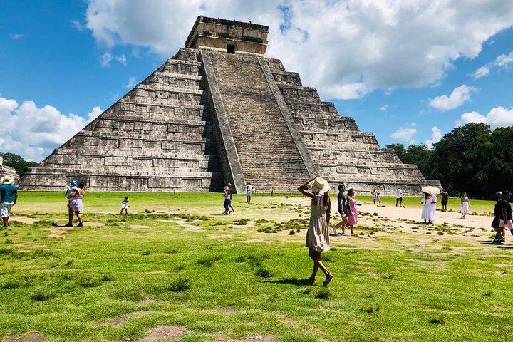 Full Day Tour Chichén Itzá Cenote Saamal Valladolid with buffet