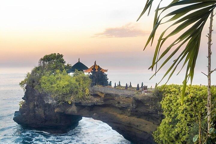 Ubud Tanah Lot Tour: Rice Terrace - Waterfall - Batuan Temple