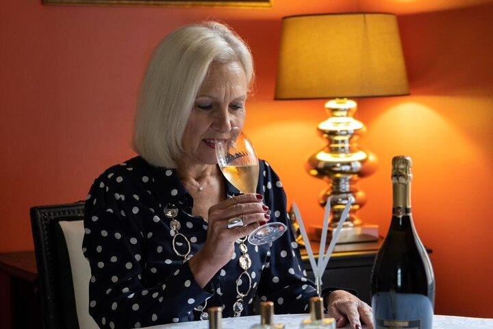 Private visit to a winemaker - Champagne and perfume workshop