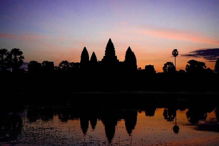 Angkor Sunrise Vespa Tour / Tuk Tuk or Car