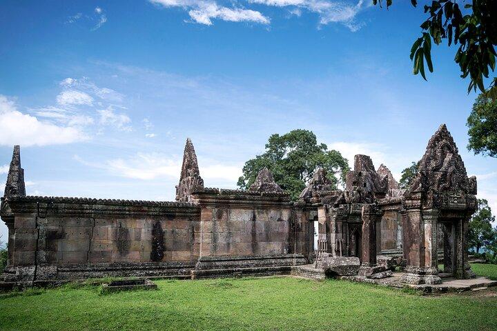 Full-Day Private Guided Tour from Siem Reap to Preah Vihear Temple