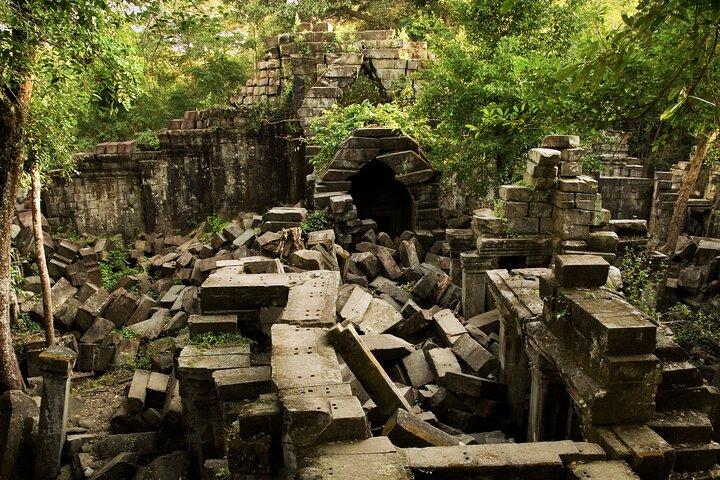 Private Guided Tour from Siem Reap to Beng Mealea Temple