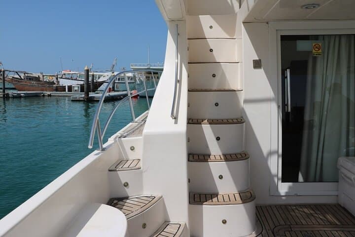 2-Hour Private Yacht 50ft Tour Around Burj Al-Arab