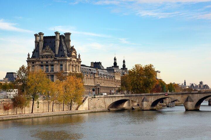 Private Louvre Tour in Paris for Kids and Families