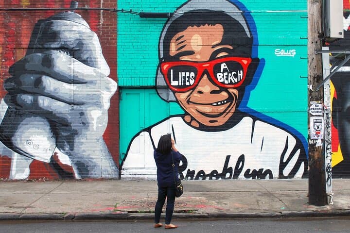 Brooklyn Street Art, Bridges & Skyline Tour