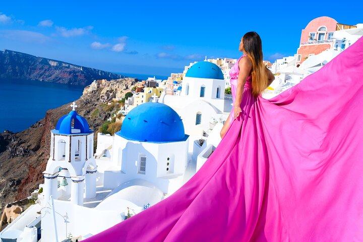 Santorini 2h Private Flying Dress Photoshoot with Transportation