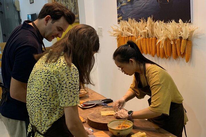 Market Tour & Cooking class in Ha Noi City
