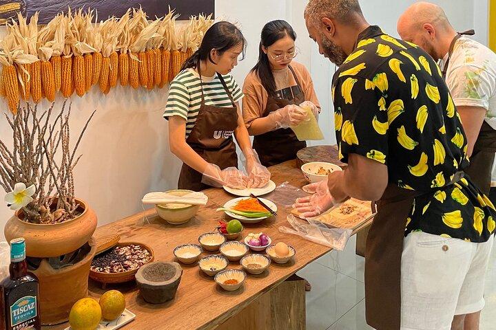 Market Tour & Cooking class in Ha Noi City