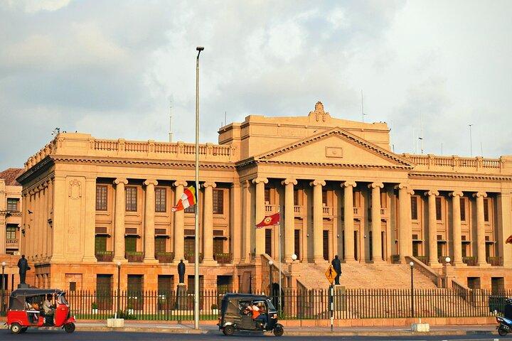 HALF DAY COLOMBO CiTY TOUR