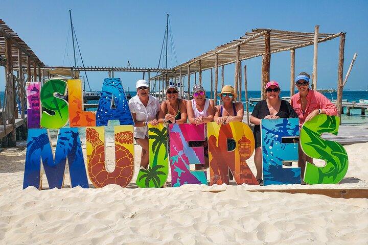 Isla Mujeres Tour, Snorkel and Golf Cart included