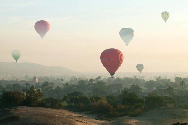 Hot Air Balloon Ride: Like a Hawk in the Sky of Luxor