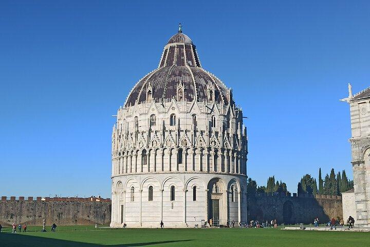 PRIVATE TRANSFER from Florence to Cinque Terre with stops in Lucca & Pisa