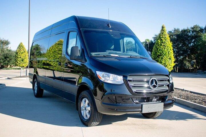 Transfer from New Orleans MSY or Port to New Orleans by Minibus