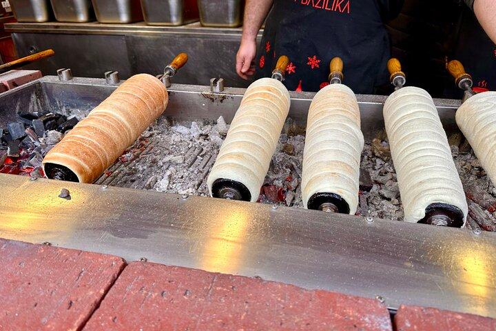 Budapest Urban Treats - Cake and Coffee House Tour