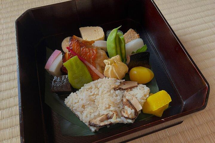 Authentic "Chaji" Matcha Ceremony Experience and Kaiseki Lunch in Tokyo