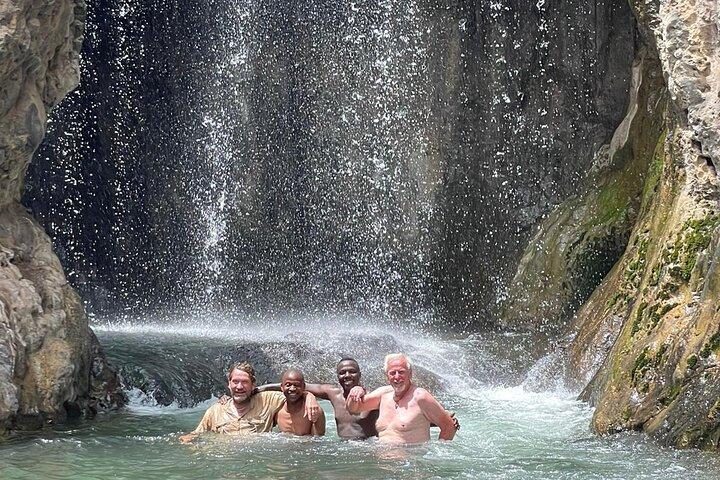 Private Multi-Day Tour to Tarangire Eyasi Ngorongoro Serengeti and Natron