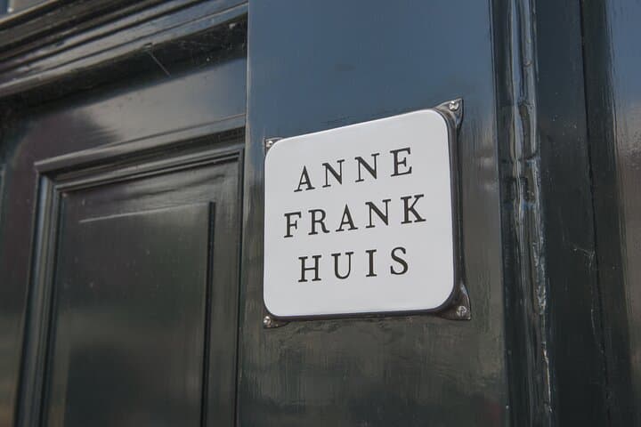 World War II in Amsterdam Private Guided Tour