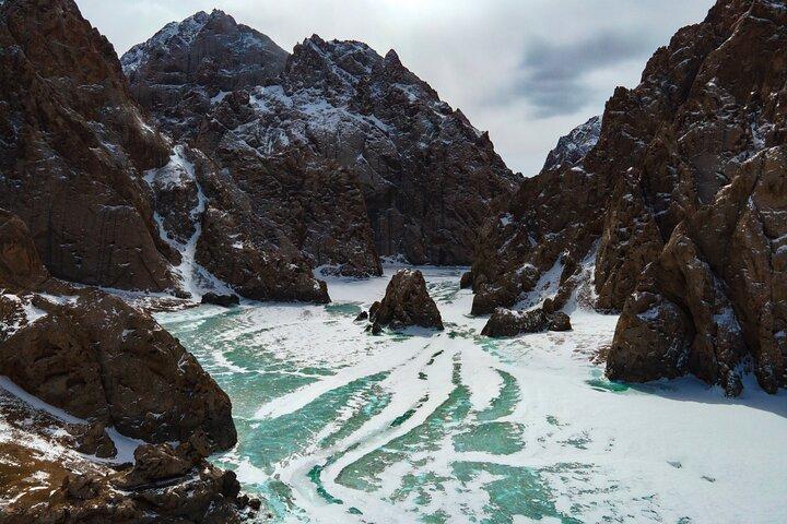 Tour to Kel Suu Lake Visit Paradise of Kyrgyzstan