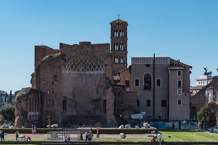 Houses of Augustus and Livia Private Tour with Roman Forum and Palatine Hill