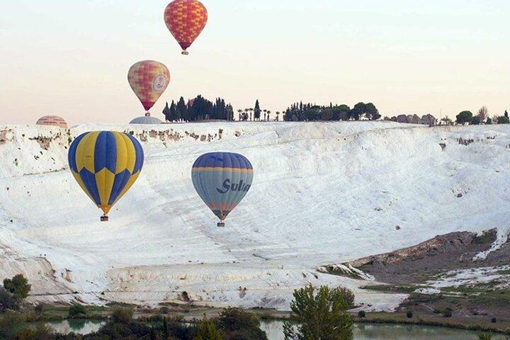 Independent Pamukkale Tour From Izmir With Hot Air Balloon Flight