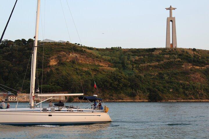 Romantic Private Sailboat in Lisbon for couples