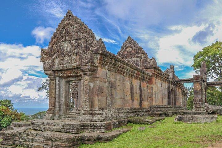 Private Tour to Phreah Vihear Temple & Koh Ker Temple from Siem Reap