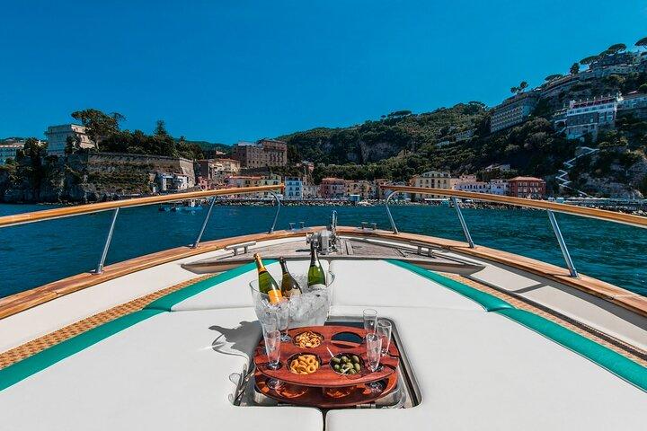 Amalfi Coast Private Boat Tour from Sorrento, Positano or Naples