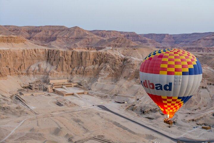 Private Balloon Ride Over Luxor at Sunrise