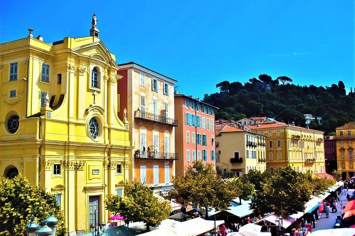 Nice Small-Group Old Town & Castle Hill Cultural Walking Tour with a Local Guide