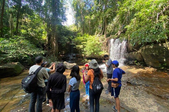 Full-Day Tour of Preah Ang Thom and Phnom Kulen Waterfall