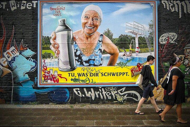 Private Transfer From Hamburg to Berlin With a 2 Hour Stop