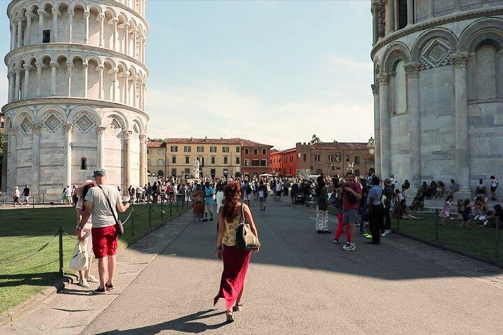 Private Pisa Discovery Walking Tour with Leaning Tower Access