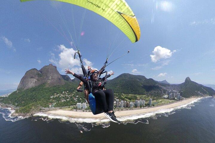 Best Paragliding Tandem Flight in Rio de Janeiro - Video Included
