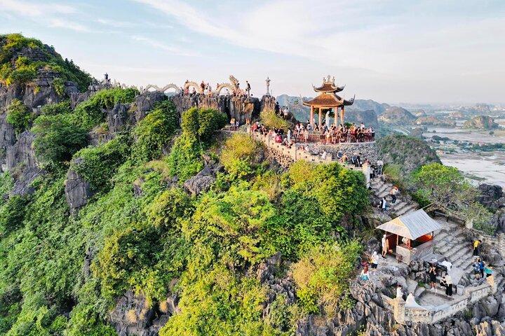 Ninh Binh Full-Day Tour from Hanoi with Boat and Bike