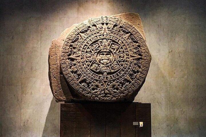 PRIVATE Tour Downtown & Anthropology Museum & Chapultepec Castle