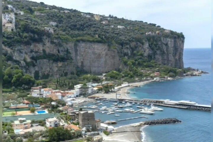 Private transfer from Rome to Sorrento